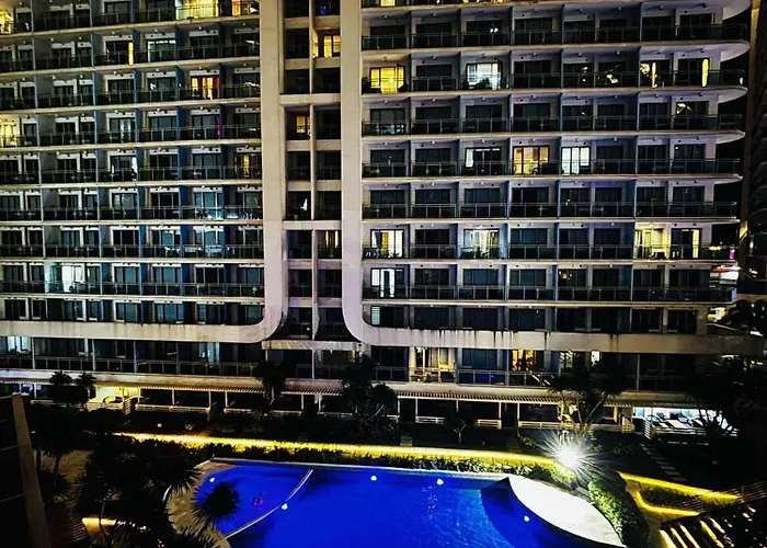 Azure Staycation By Cm Aparthotel *
