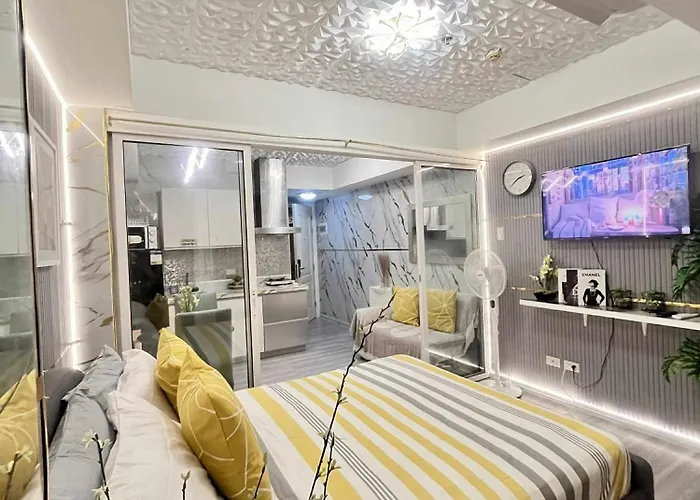 Azure Staycation By Cm Aparthotel